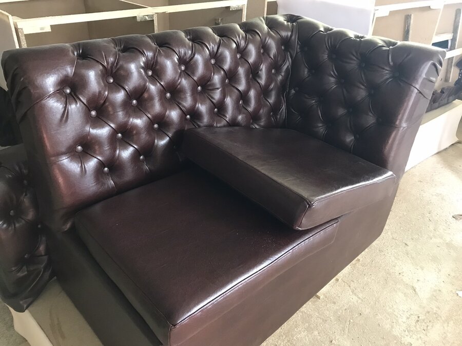 Model 002 – Chesterfield