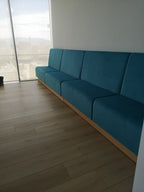 Booth model 33