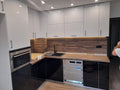 Glossy chipboard kitchen