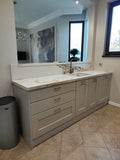 Kitchen with solid painted doors according to RAL