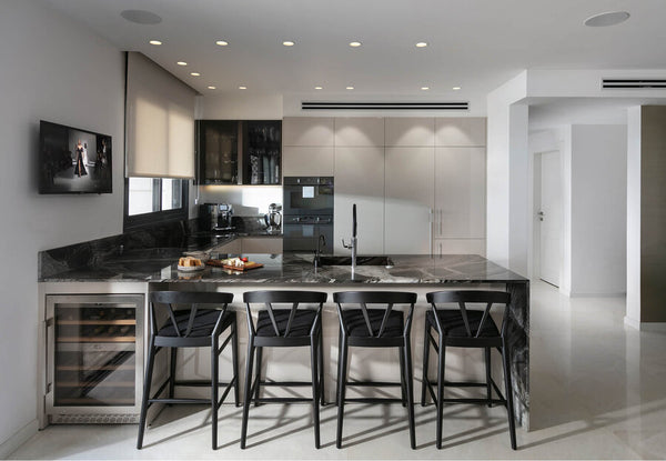 Kitchen with front panels and fronts made of laminated MDF Salex
